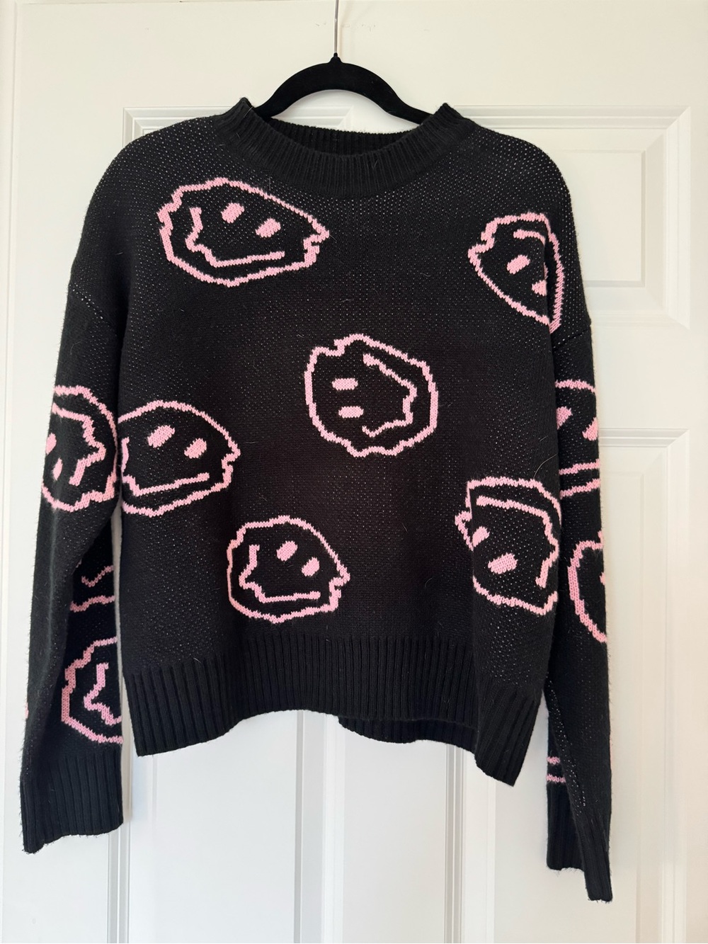 SHEIN Black Crewneck Sweater with Pink Smiley Motifs